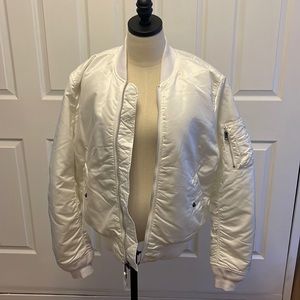 Alpha industries bomber, white